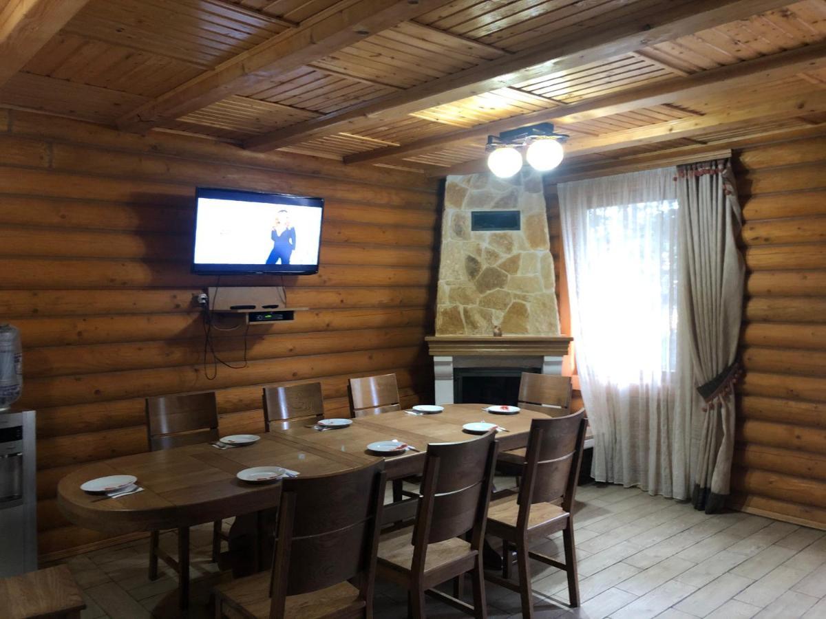 Коттедж Luky Myhove Extérieur photo